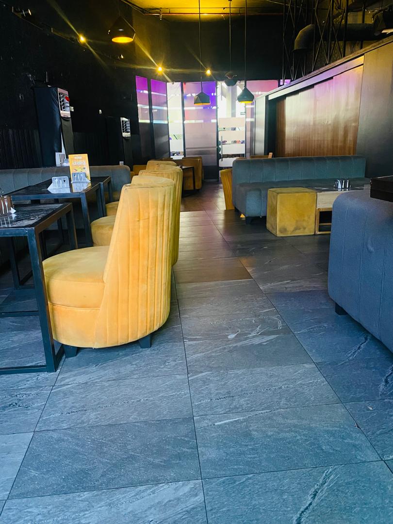 Phoenix Lounge Nightlife Vibes